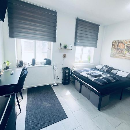 Traumhaftes 1-Zi Apartment Mit Gartennutzung Naehe Krefeld Hbf Εξωτερικό φωτογραφία